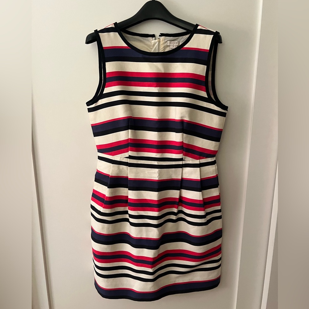 Two sz 4 dresses by J Crew & Diane Von Furstenburg. Very good condition.
